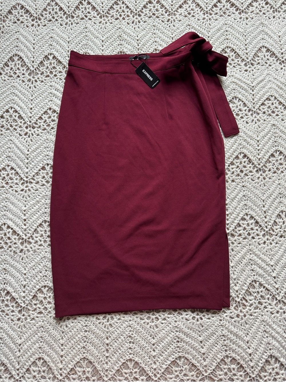NWT Express Burgundy Wrap Pencil Skirt Size 4 Wine Red Professional Buisness